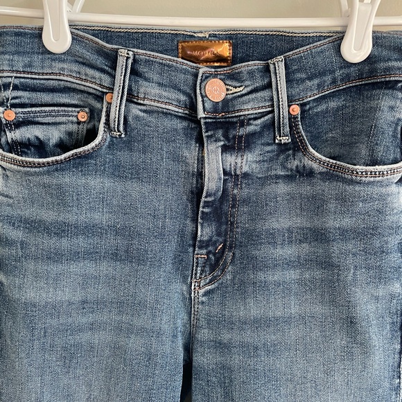 Mother The Weekender Fray Jeans - Walking On Coals - Size 24 - Picture 12 of 16